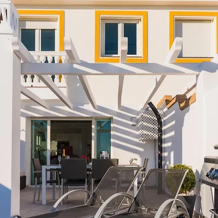 Balcón De Apartamento *